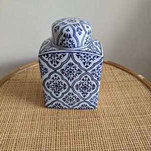 4 Orientation Jars with Lids